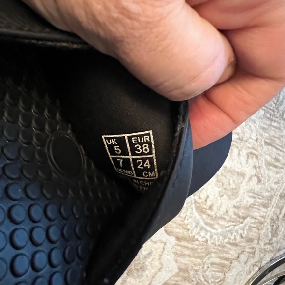 Puma Black and Gold Slides size 7 - Picture 2 of 3